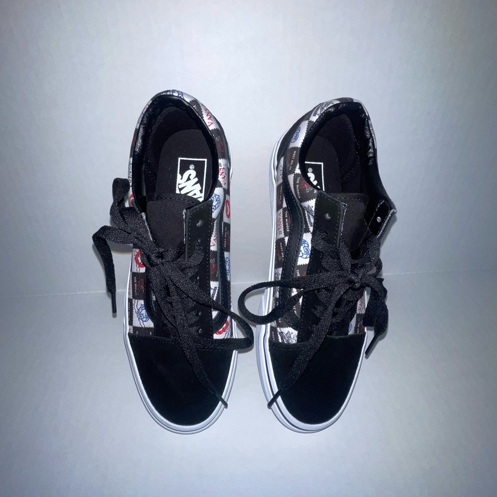 NWOT - Meet Me in the Middle Old Skool Vans